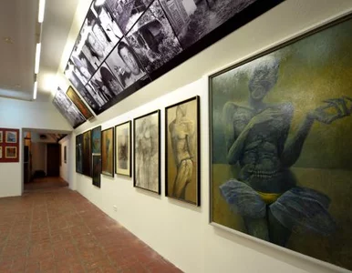 Miniatura: Talar dla mistrza Beksińskiego