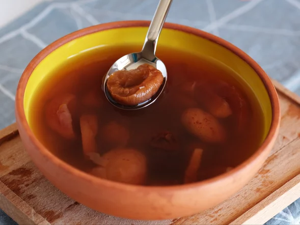 Miniatura: Nie czekam z nim do Wigilii. Piję go już...