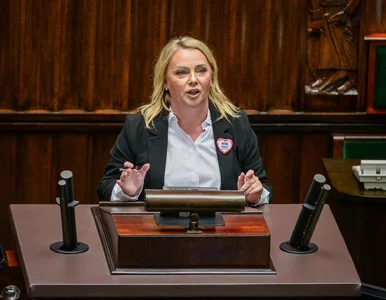 Miniatura: Iwona Hartwich: Państwo polskie kopnęło...