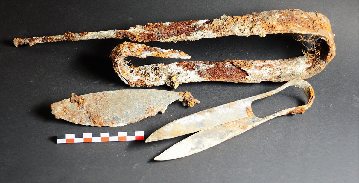 Przedmioty znalezione w celtyckim grobowcu w Monachium 