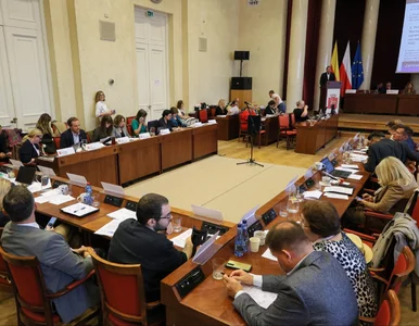 Miniatura: Chaos, dymisja i „pilotaż” prohibicji....