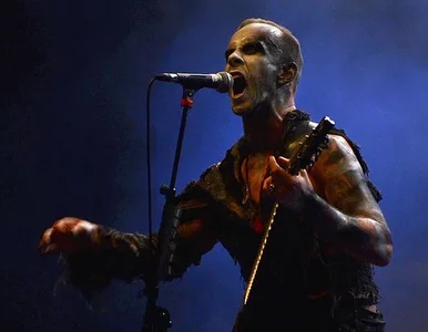 Miniatura: Nergal podpisze płytę... własną krwią