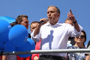 Grzegorz Schetyna na Marszu Wolności w Warszawie 