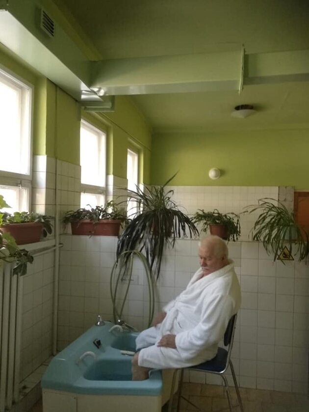 Lech Wałęsa w sanatorium 