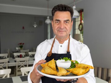 Smażone pierożki wonton z&nbsp;rybą i&nbsp;krewetkami
