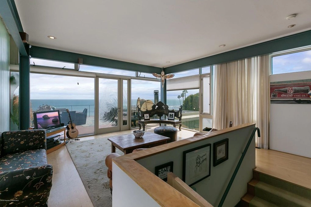 Kristen Stewart sprzedaje dom w Malibu 