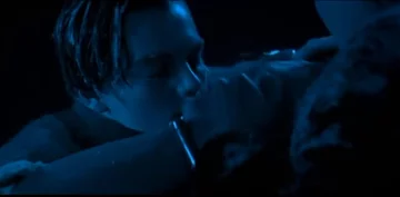Kultowa scena z "Titanica" od lat nurtuje fanów. Czy Jack musiał zginąć? 