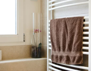 Miniatura: Ręczniki są czyste, a pachną źle. Ten błąd...