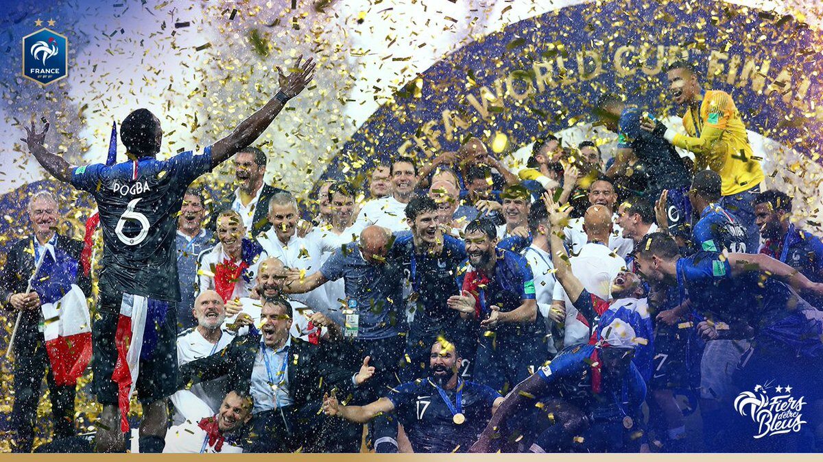 Piłkarze reprezentacji Francji świętują zdobycie Pucharu Świata 