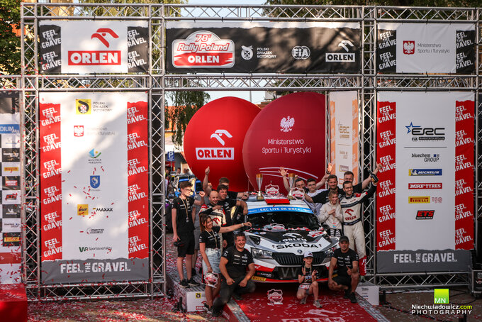 Mikołaj Marczyk og Szymon Gospodarczyk i løpet av Rally Polen