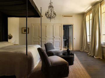 Château La Banquière po metamorfozie. XVIII-wieczny zamek wśród winnic pod Montpellier pokazuje, jak dziś może wyglądać cichy, zrównoważony luksus 