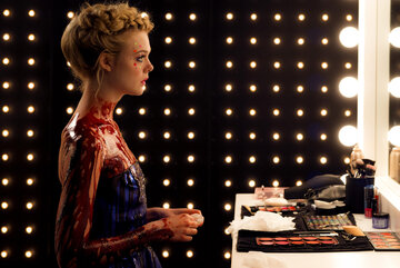 Kadr z&nbsp;filmu "Neon Demon" (2016)