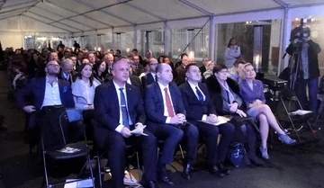 Zebrani podczas podpisania listu intencyjnego 