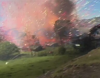 Miniatura: Pożar i eksplozja w kolumbijskiej fabryce...