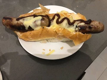 Hot dog po przejściach 