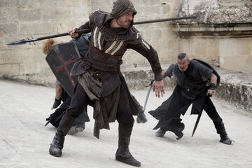 Kadr z filmu &bdquo;Assassin's Creed&rdquo; (2016)