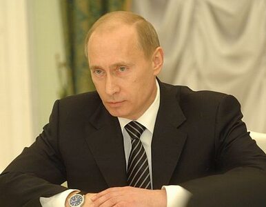 Miniatura: Putin ułatwia nadwanie rosyjskiego...