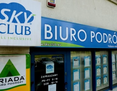 Miniatura: Sky Club i Triada - mądry Polak po wczasach