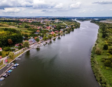 Miniatura: Odra na krawędzi. „Rzeką płynie śmierć....