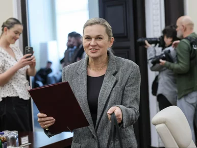 Miniatura: MEN i fala odejść nauczycieli na...