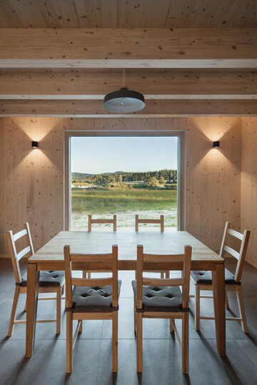 Drewniany dom w&nbsp;lesie, projekt Les Archinautes