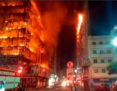 Miniatura: Brazylia. Pożar wieżowca. Budynek runął po...