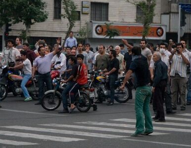 Miniatura: Demonstracje w Teheranie. Policja użyła...