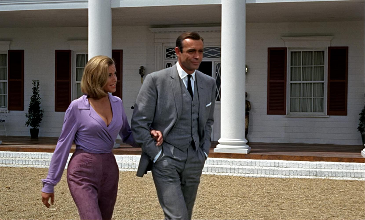 Honor Blackman jako Pussy Galore w filmie „Goldfinger” (1964) 