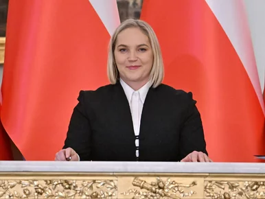 Miniatura: Chorosińska szczekała w Sejmie. Mąż...
