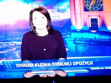 Pasek TVP za czasów prezesury Jacka Kurskiego 