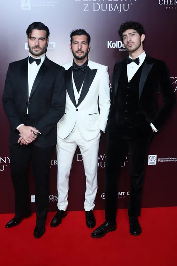 Giulio Berruti, Andrea Preti i Jacopo Ricciotti na premierze filmu „Dziewczyny z Dubaju” 