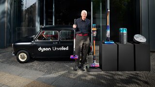 Sir James Dyson podczas Dyson Unveiled w Berlinie