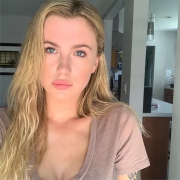 Ireland Baldwin 