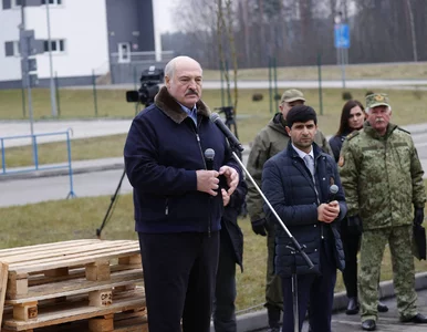 Miniatura: Białoruskie wojska kierowane na granice z...