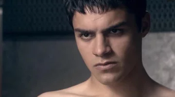 Sean Teale jako Nick Levan w serialu „Skins” 