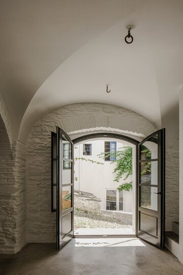 Remont domu rybaka w Hiszpanii, projekt Bea Portabella + Jordi Pagès 
