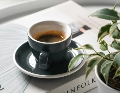 Miniatura: Dodajesz to do kawy? Dietetyk wskazuje, co...