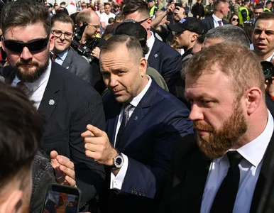 Miniatura: Polacy oczekują decyzji od Nawrockiego. Co...