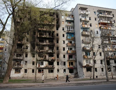 Miniatura: Kobiecie z noworodkiem kazali śpiewać hymn...