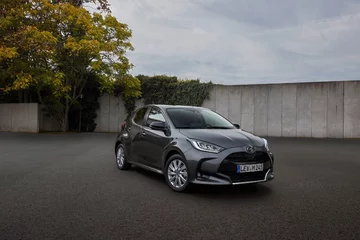 Mazda 2 Hybrid 