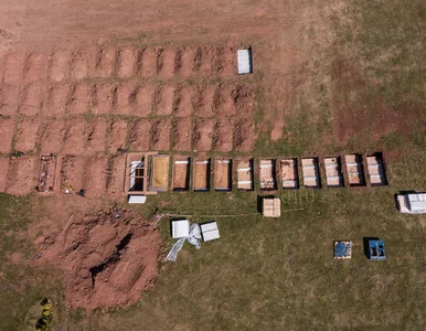 Miniatura: Kilkadziesiąt grobów dla ofiar...