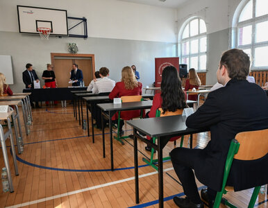 Miniatura: Matura 2026. Mamy tematy rozprawek z...