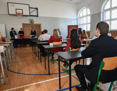 Miniatura: Matura 2026. Mamy tematy rozprawek z...