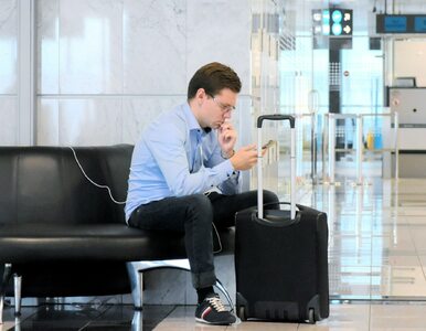 Miniatura: Ładujesz telefon na lotnisku? Oto 3...