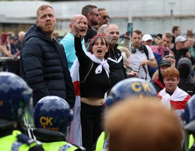 Miniatura: Wielka Brytania ogarnięta zamieszkami....