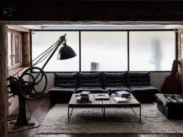 Urządzili luksusowy dom w hotelu z 1936. Projekt: Marianne Tiegen Interiors 