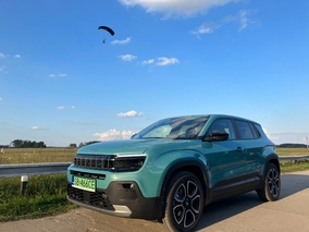 Test Jeepa Avengera. Czy&nbsp;elektryk z&nbsp;Tychów to&nbsp;prawdziwy...