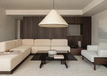 Mieszkanie w kojących kolorach ziemi, projekt Norm Architects i Keiji Ashizawa Design Norm Architects, Keiji Ashizawa Design, Karimoku, Tokio