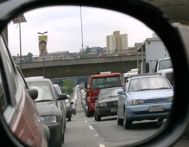 Miniatura: Kierowca w Rzymie spędza w korkach... trzy...