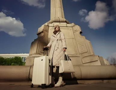 Miniatura: Elegancja w mroźnym wydaniu: zimowe...